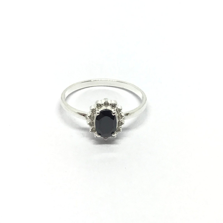 Anillo con cubic central y cubics alrededor en colores varios