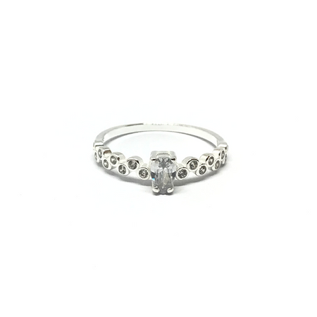 Anillo con cubic combinado