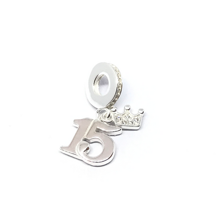 Dije con colgantes con cubic