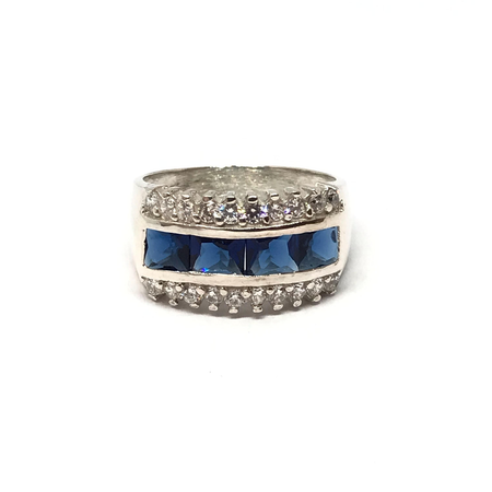 Anillo combinado con cubics cuadrados y redondos en el borde en colores varios