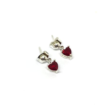 Aros colgantes con corazon cubic en colores varios