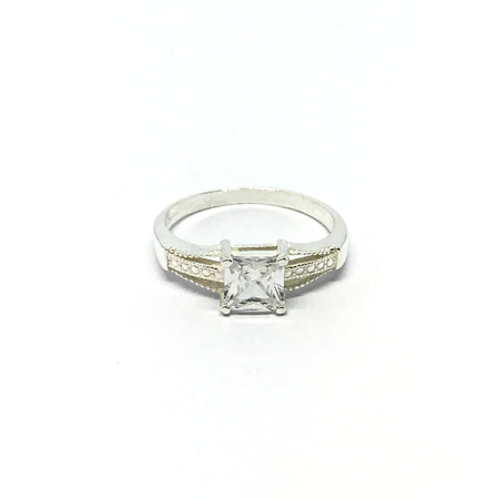 Anillo con cubic cuadrado