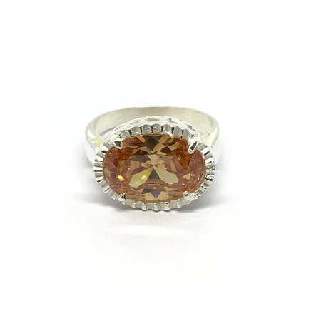 Anillo con cubic ovalado en colores varios
