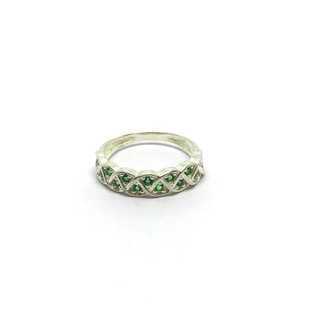 Anillo con dibujo estilo olas y cubic