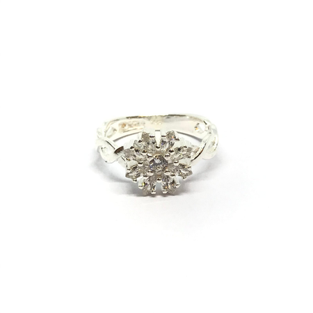 Anillo de cuerpo trabajado con flor de cubic