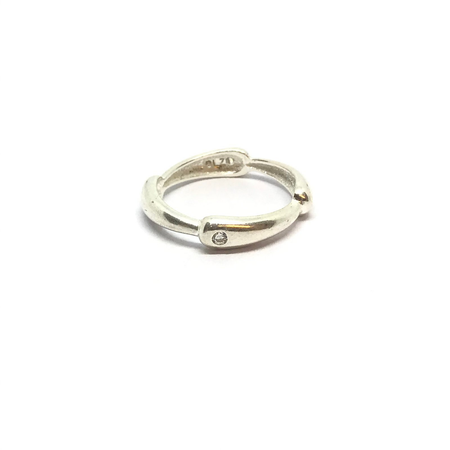 Anillo estilo alianza con cubic