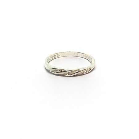 Anillo trabajado con cubic