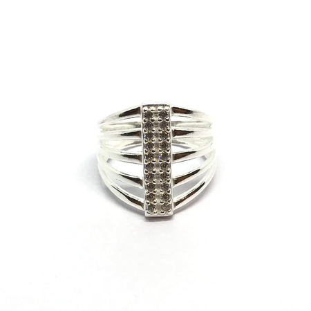 Anillo menor a mayor calado con cubic