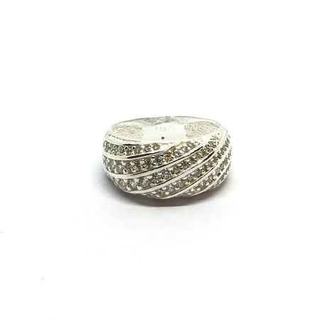 Anillo combinado con rayas y cubic