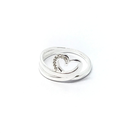 Anillo diseño con corazon con cubic