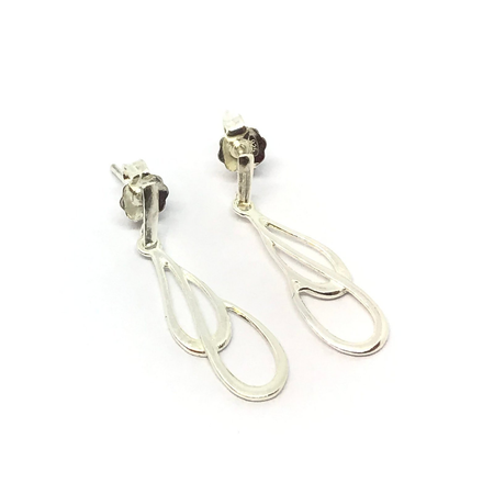 Aros colgantes con gotas caladas