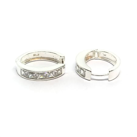 Argollas importantes con cubics cuadrados