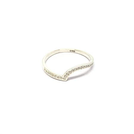 Anillo con cubic estilo V