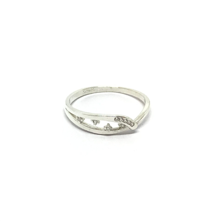Anillo estilo ola con cubic