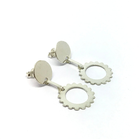 Aros colgantes circulo con sol calado