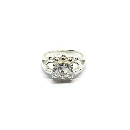 Anillo con cubic ovalado