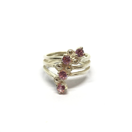 Anillo estilo triple con cubic varios