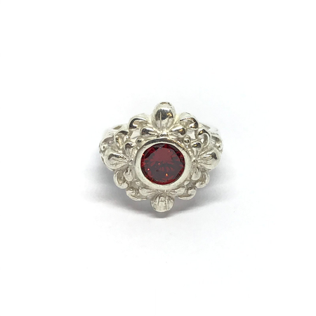 Anillo estilo floreado con cubic