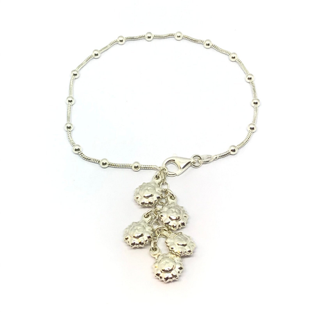 Pulsera clapton con bola y dijes colgantes