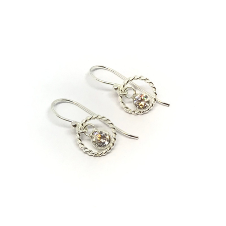 Aros colgantes con cubic y gancho pasante