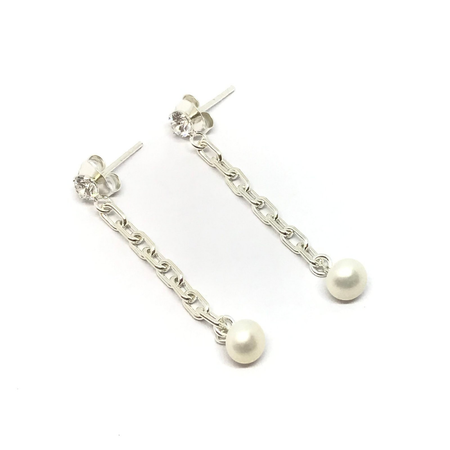 Aros colgantes con cubic, cadena forcet y perla