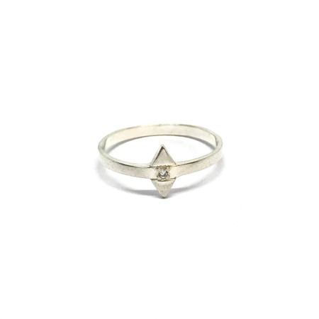Anillo rombo con cubic