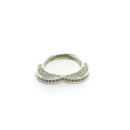 Anillo corazon con micropave en ambos lados y arriba