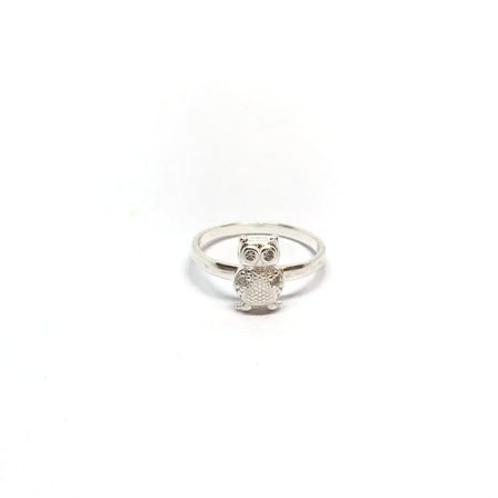 Anillo de buho con cubic