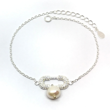 Pulsera con perla y alfiler con cubic