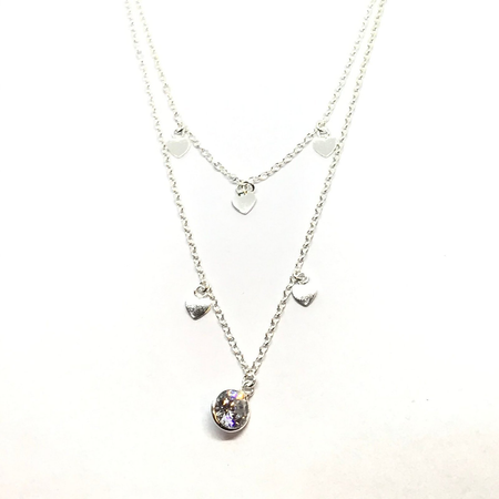 Gargantilla doble cadena con corazones colgantes y cubic redondo