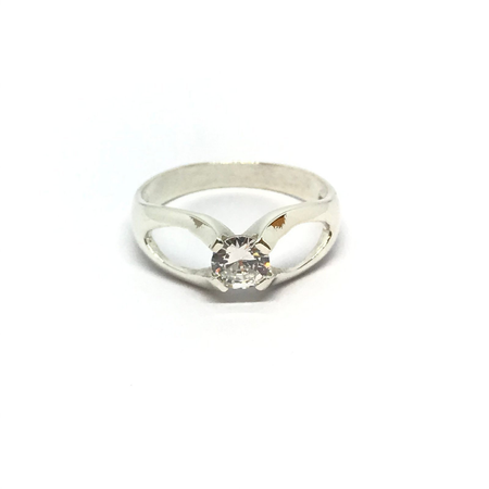 Anillo calado con centro cubic