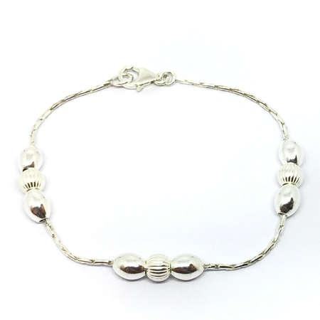 Pulsera con combinacion de bolitas