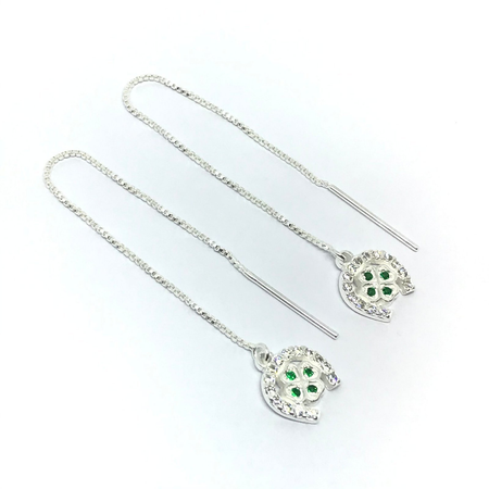 Aros pasantes con cadena y dije herradura con cubic